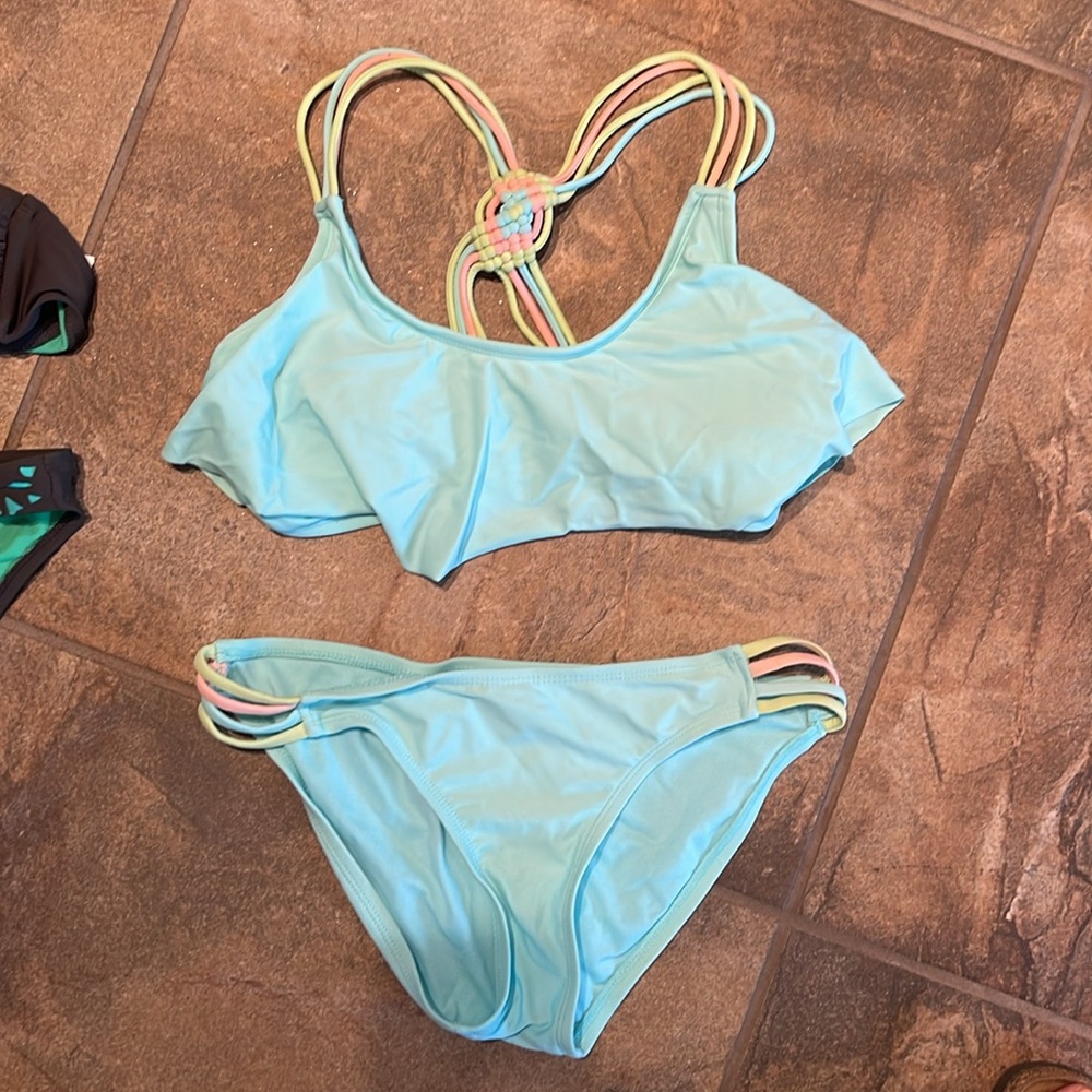 BATHING SUITS - Picture 2 of 7